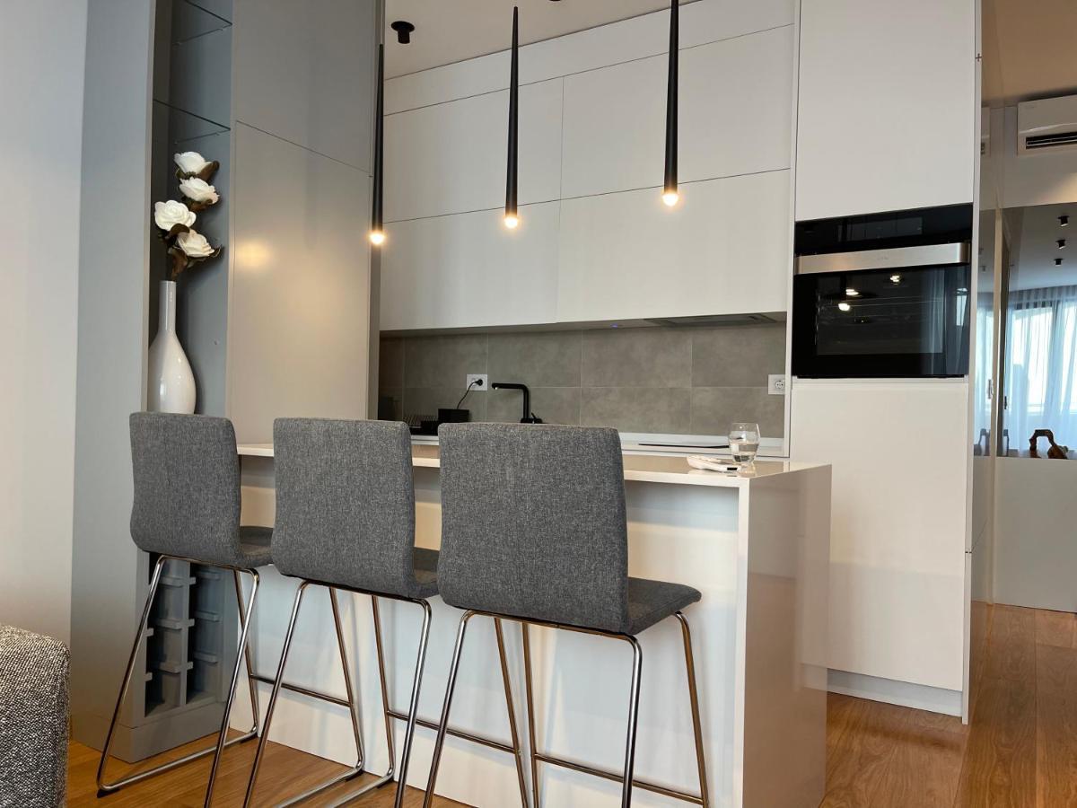 נובי סאד Pupin Palace Apartments מראה חיצוני תמונה