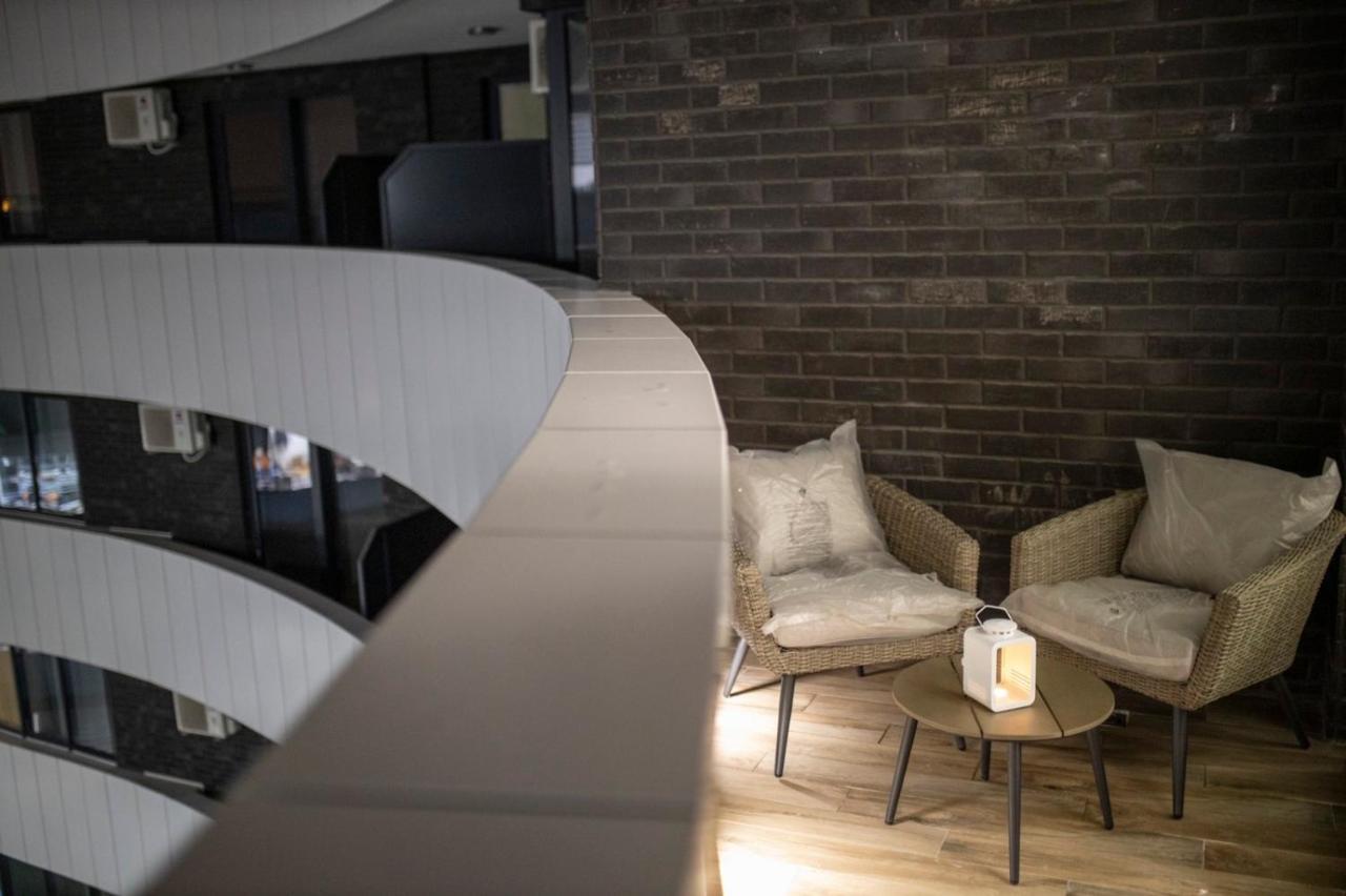 נובי סאד Pupin Palace Apartments מראה חיצוני תמונה